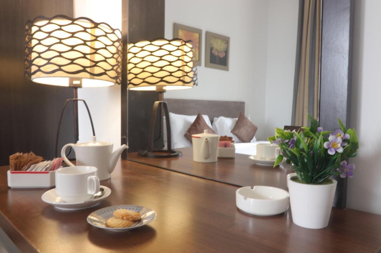 Magnum Hotel & Suites West Bay Доха Екстер'єр фото