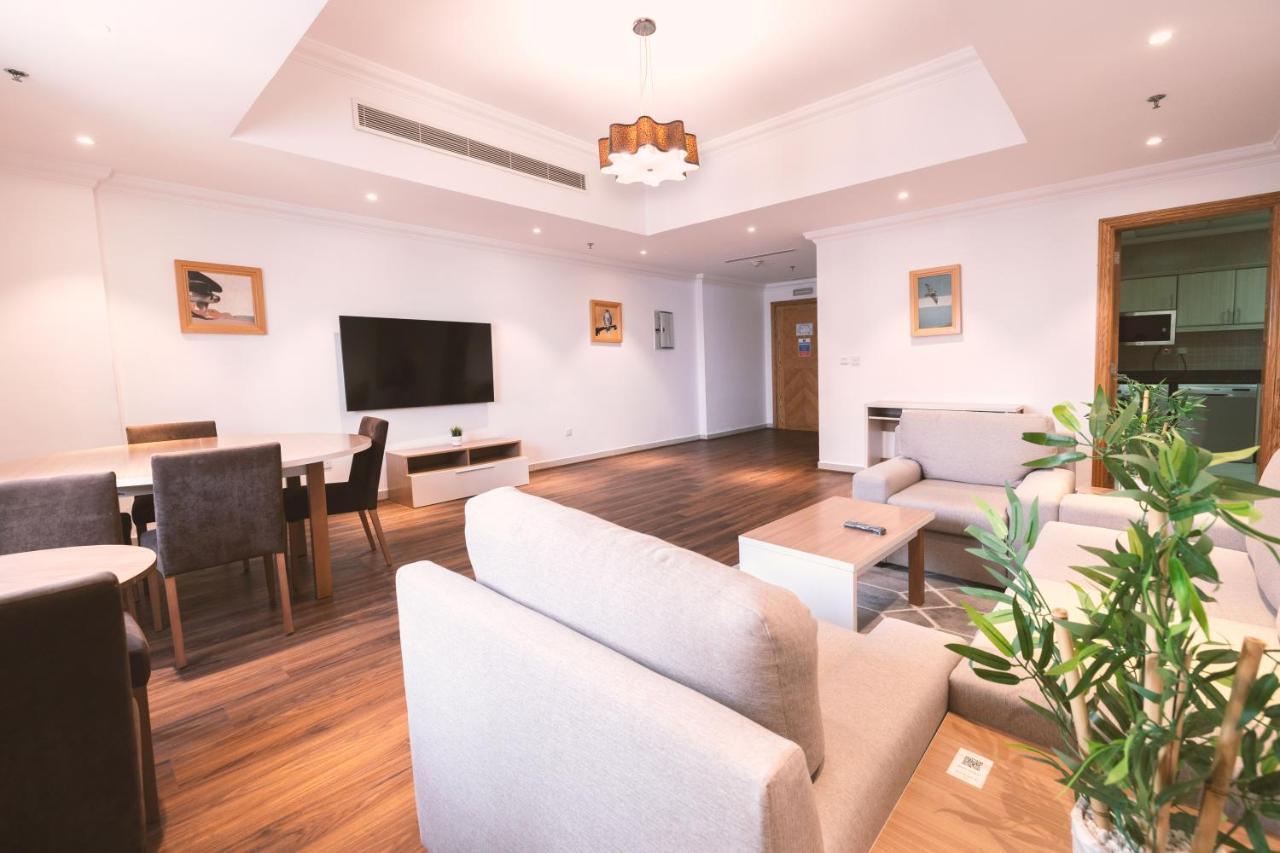 Magnum Hotel & Suites West Bay Доха Екстер'єр фото